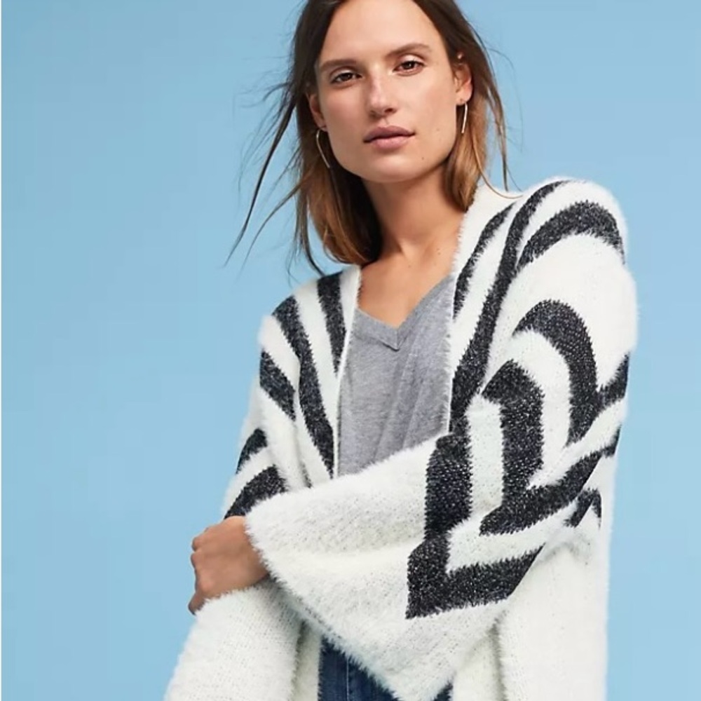 Anthropologie Sliping on the Snow Chevron‎ Women's Sweater S/M Black and White